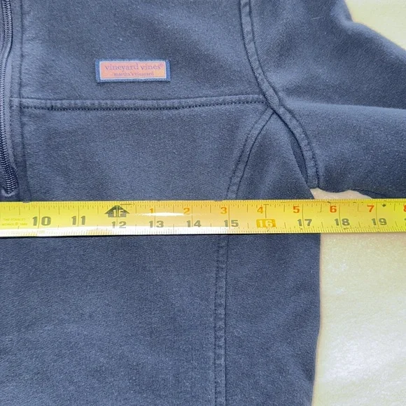 Vineyard Vines 1/4 zip Sweater - Picture 7 of 9